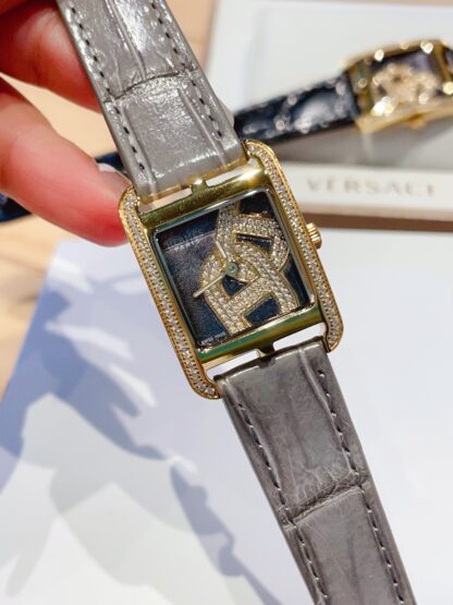 Hermes Square Dial Diamond Quartz Watch - Image 4