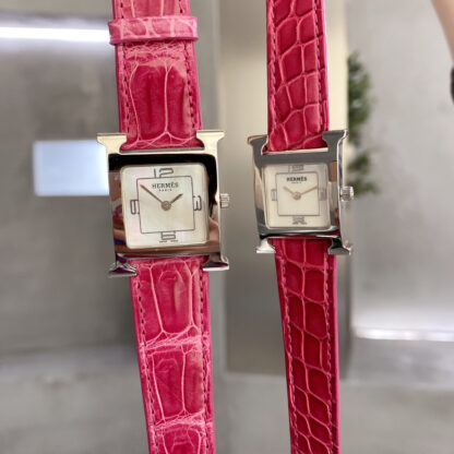 Hermes Square Dial Elegant Watch - Image 4