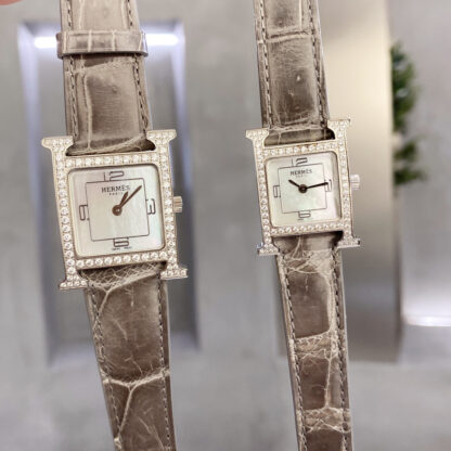 Hermes Square Dial Elegant Watch - Image 4