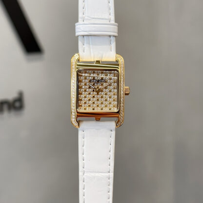 Hermes Square Dial Elegant Watch - Image 4