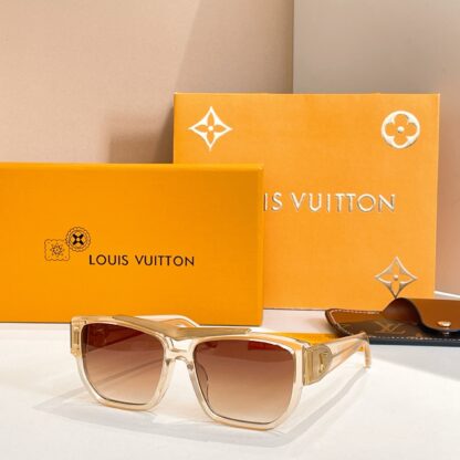LOUIS VUITTON Fashion Sunglasses - Image 5