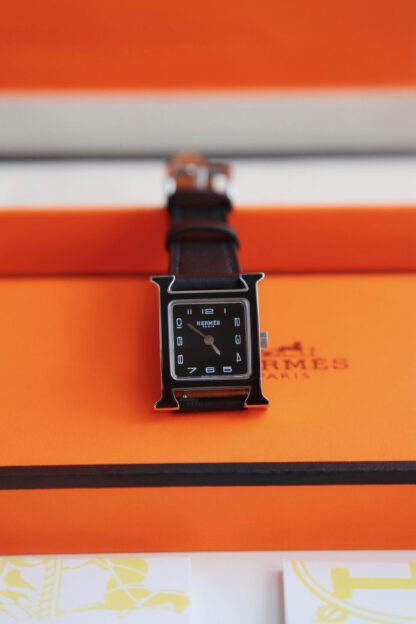 Hermes classic square dial exquisite watch - Image 4