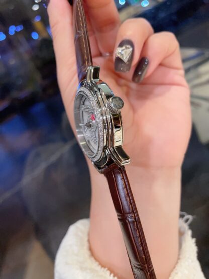 Hermes exquisite diamond-set quartz watch - Image 4
