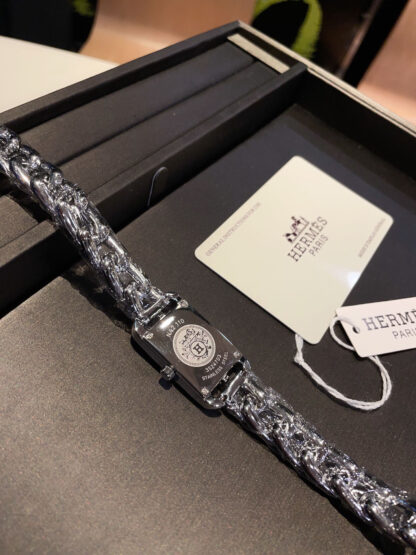 Hermes exquisite square dial diamond quartz watch - Image 4