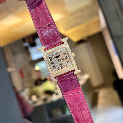 Hermes Starry Square Dial Exquisite Watch - Image 4