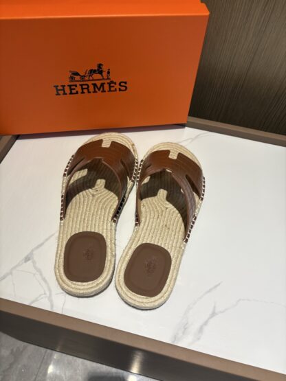 Hermes dark brown comfortable all-match non-slip breathable casual slippers - Image 4
