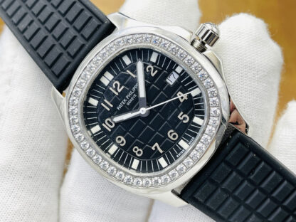 Patek Philippe Aquanaut Ladies Quartz Watch - Image 4