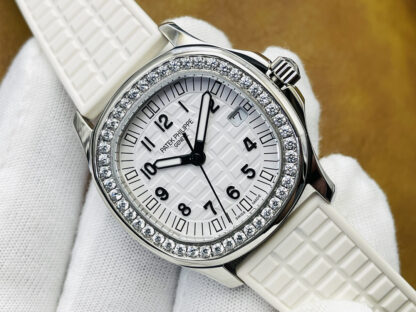 Patek Philippe Aquanaut Ladies Quartz Watch - Image 4