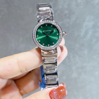 Bulgari classic yet stylish women's watch - Image 4