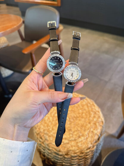 Bulgari luxury soft wrist watch - Image 4