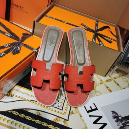 Hermès palm print red leather slippers - Image 4