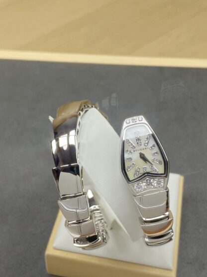 Bulgari white gold smooth double snake watch - Image 4