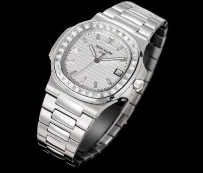Patek Philippe Nautilus 5711 Diamond Limited Edition - Image 4