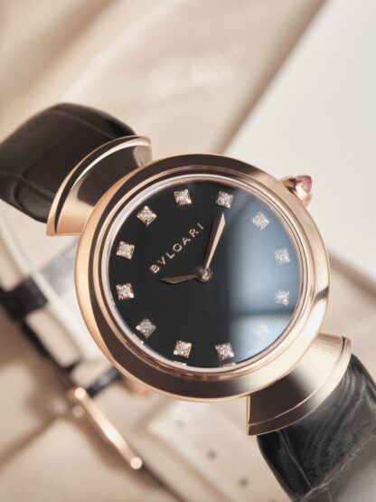 Bulgari classic chic and elegant watch - Image 4