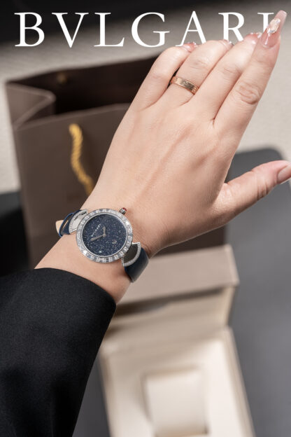 Bulgari luxury soft wrist watch - Image 4