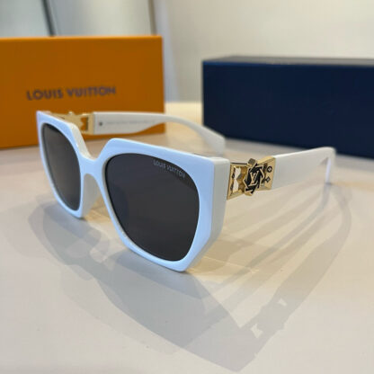 LOUIS VUITTON Fashion Sunglasses - Image 5
