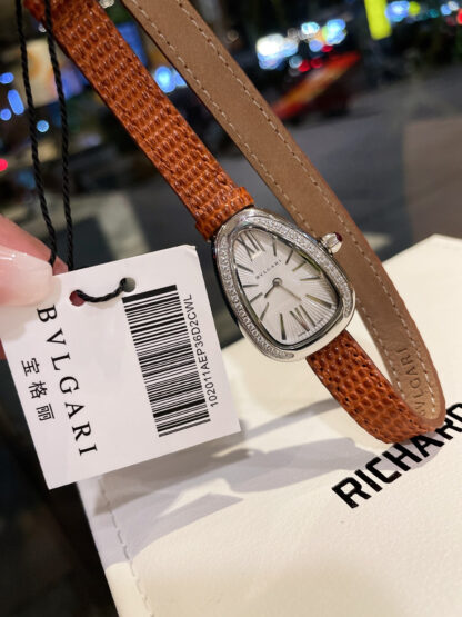 Bulgari snake-shaped personalized watch - Image 4