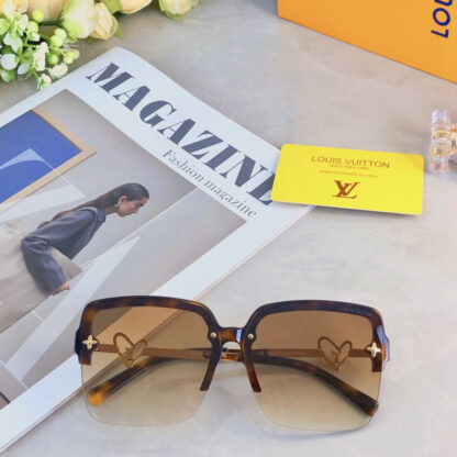 LOUIS VUITTON Fashion Sunglasses - Image 5