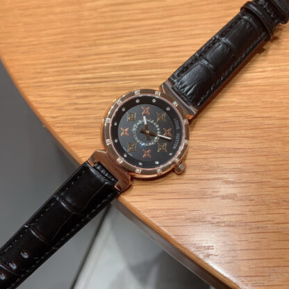 Louis Vuitton two-hand women's super popular watch - Image 4
