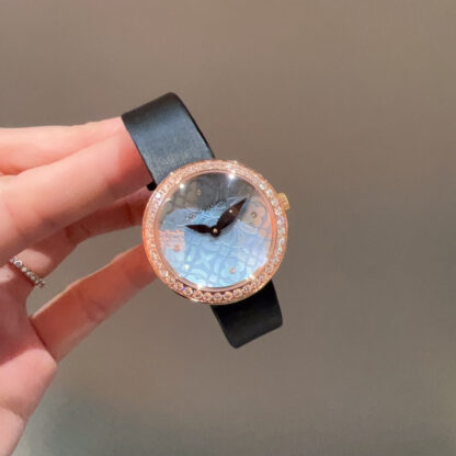 Louis Vuitton cowhide watch - Image 4