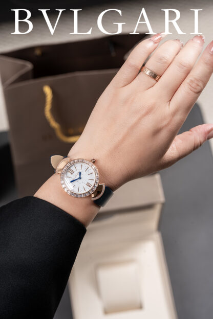 Bulgari luxury soft touch watch - Image 4