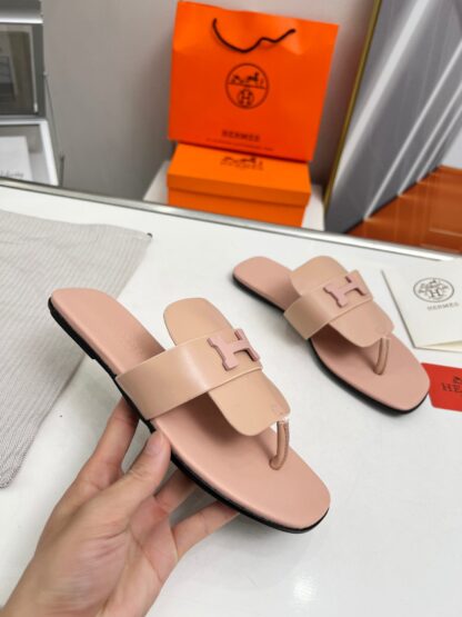Hermès spring and summer pink apricot daily home travel vacation essential slippers - Image 3