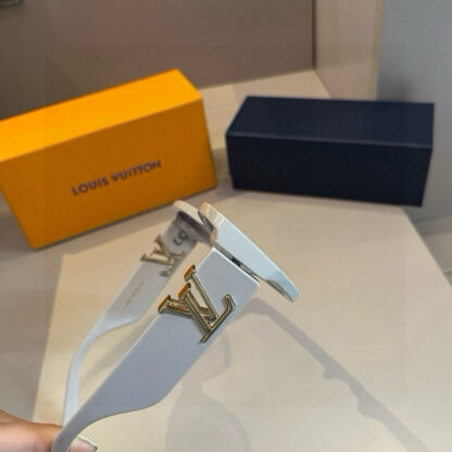 LOUIS VUITTON Fashion Sunglasses - Image 5