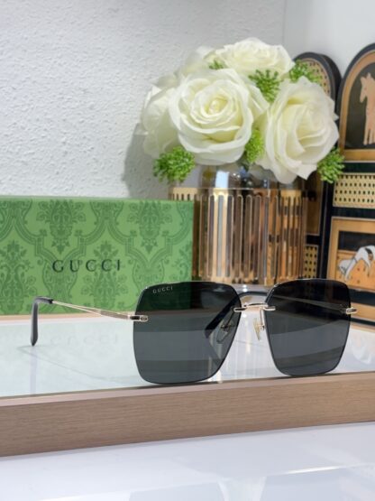 Gucci fashion sunglasses - Image 4