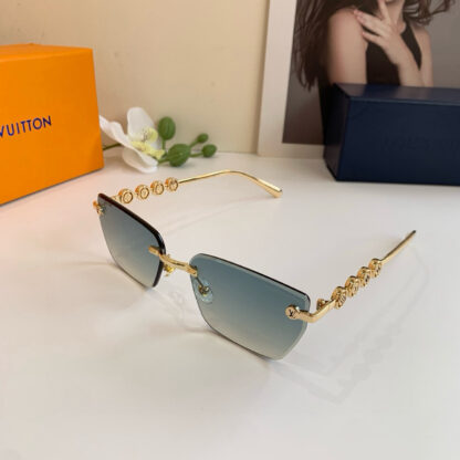 LOUIS VUITTON Fashion Sunglasses - Image 5