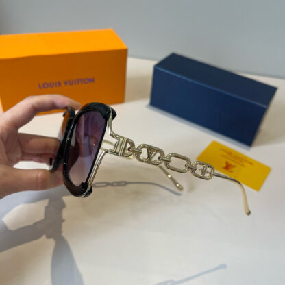 LOUIS VUITTON Fashion Sunglasses - Image 5
