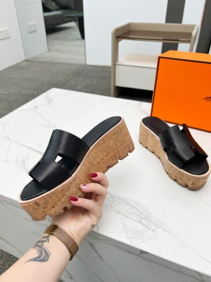 Hermès early spring new black pure handmade thick-soled platform slippers - Image 3