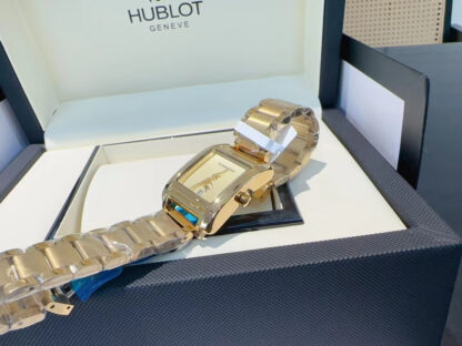 Burberry exquisite high-end fashion watches - Image 4
