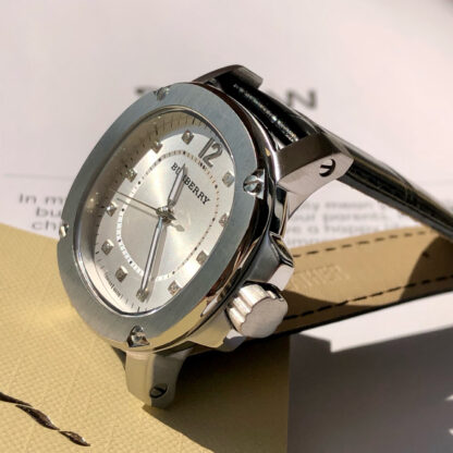 Burberry Quartz Women's Watch - Image 4