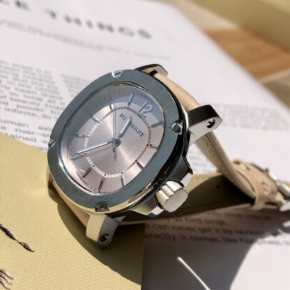 Burberry Quartz Women's Watch - Image 4