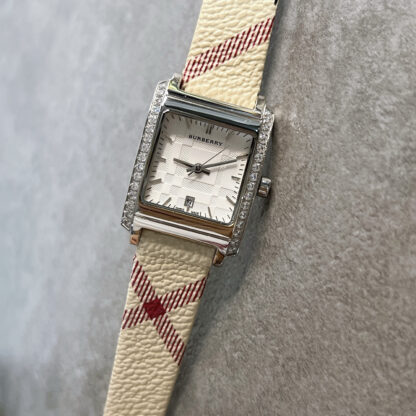 Burberry Fashion Versatile Quartz Watch - Image 5
