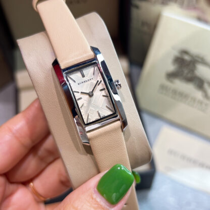 Burberry rectangular dial checkered steel strap quartz women's watch - Image 4