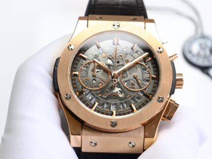 Hublot Classic Fusion 525 Series Watch - Image 4