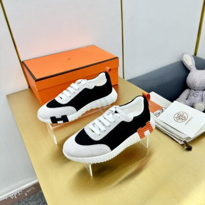 Hermès Spring and Summer Classic Couple Style British Grey and Black Colorblock Sports Casual Shoes - Image 4