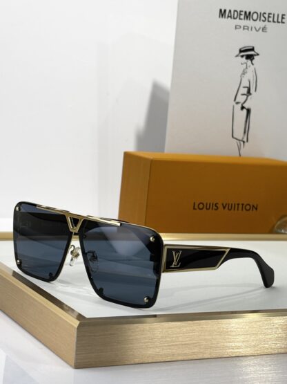 LOUIS VUITTON Fashion Sunglasses - Image 5