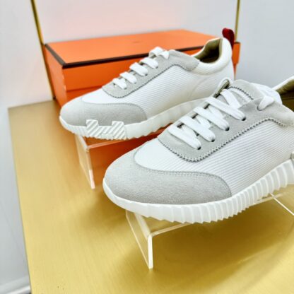Hermès Spring and Summer Classic Couple Style British Gray and White Colorblock Sports Casual Shoes - Image 4