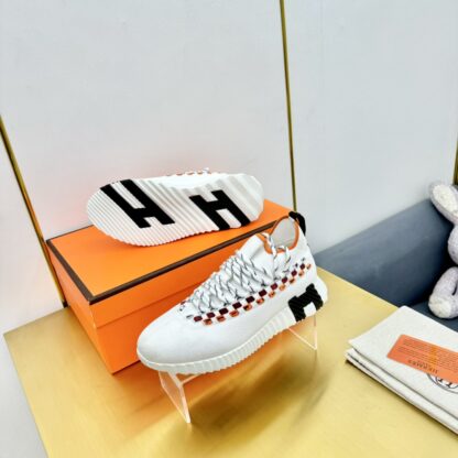 Hermès Spring and Summer Classic Couple Style British White, Orange and Black Colorblock Sports Casual Shoes - Image 4