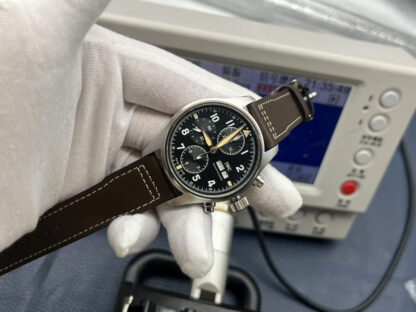IWC Pilot's Watch Chronograph - Image 4