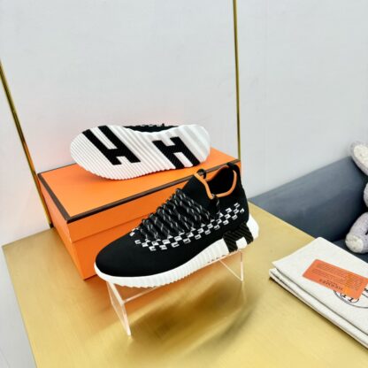 Hermès Spring/Summer Black, White and Orange Couple Classic Sports Shoes - Image 4