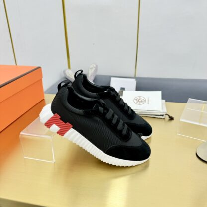Hermès Spring/Summer Black, White and Red Couple Classic Sports Shoes - Image 4