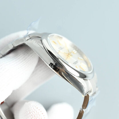 Rolex Ladies Oyster Perpetual Series - Image 4