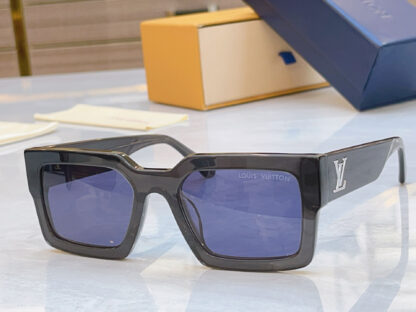 LOUIS VUITTON Fashion Sunglasses - Image 5