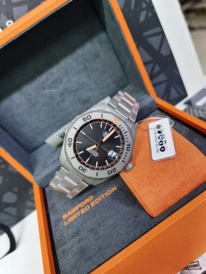 TAGHeuer Aquaracer Series Quartz Women's Watch - Image 3