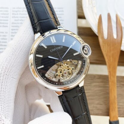 Cartier noble and elegant men's watch - Image 4