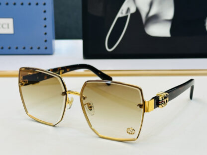 Gucci fashion sunglasses - Image 4