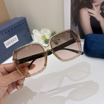 Gucci fashion sunglasses - Image 4